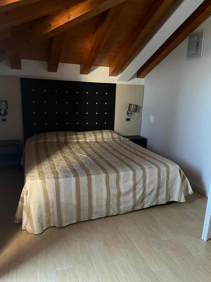Hotel Ambassador Caorle Esterno foto