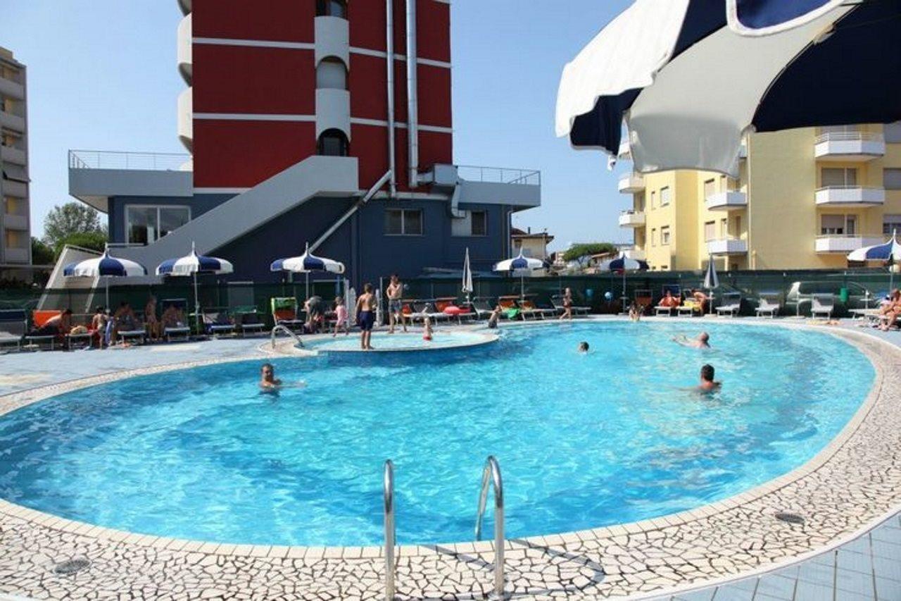 Hotel Ambassador Caorle Esterno foto