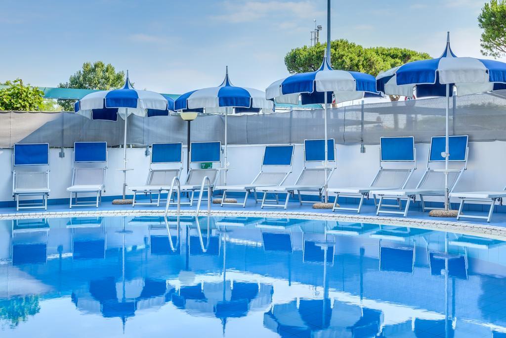 Hotel Ambassador Caorle Esterno foto